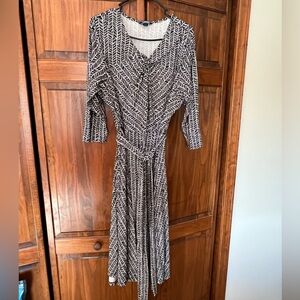 Lands End. 1X. Black and white dress with tie waist.